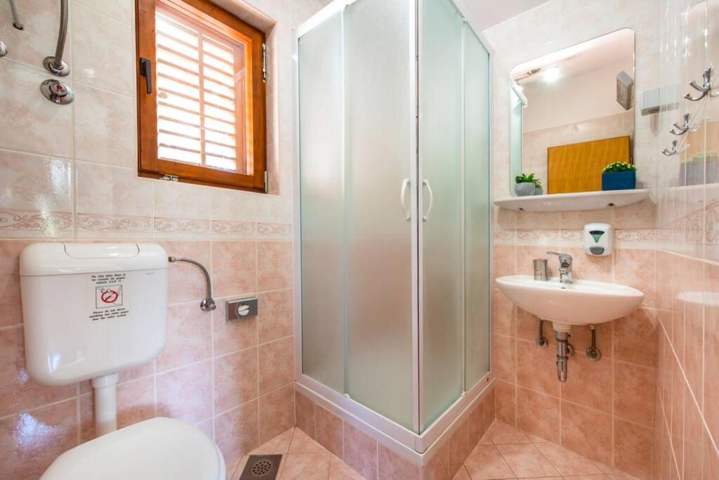 Vila Vergatum-Privacy,Gym,Billiards,Table Tennis Donji Brgat ภายนอก รูปภาพ