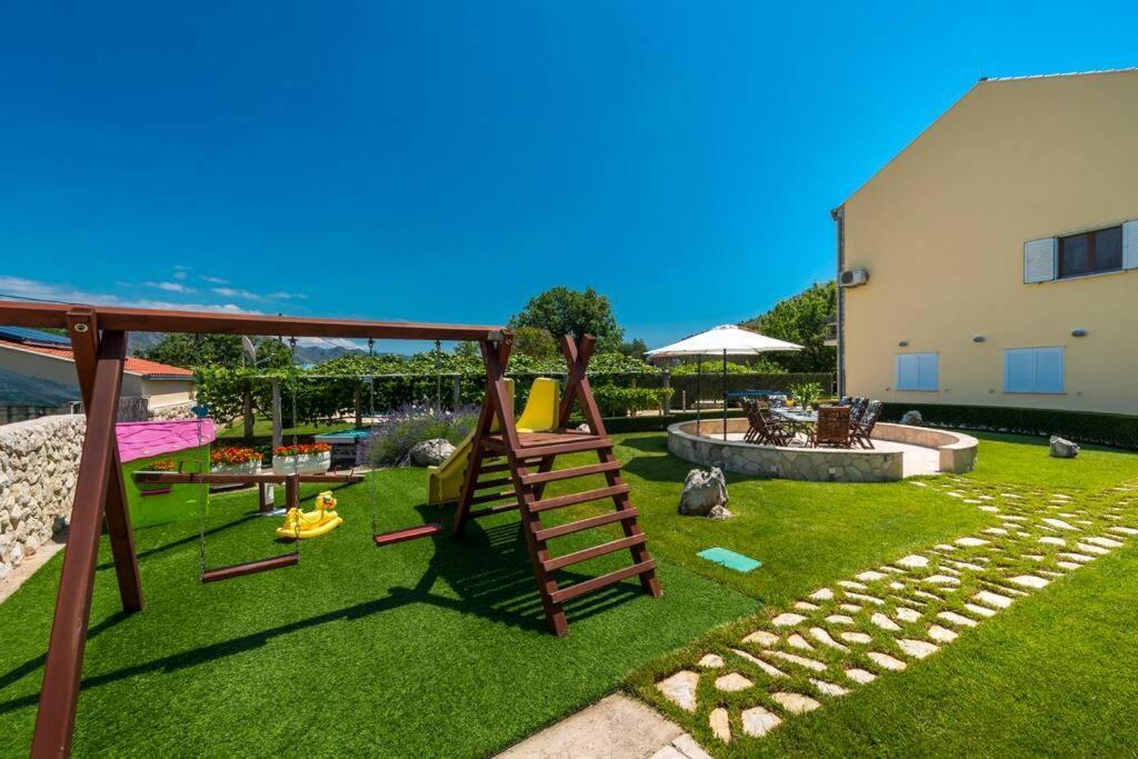 Vila Vergatum-Privacy,Gym,Billiards,Table Tennis Donji Brgat ภายนอก รูปภาพ