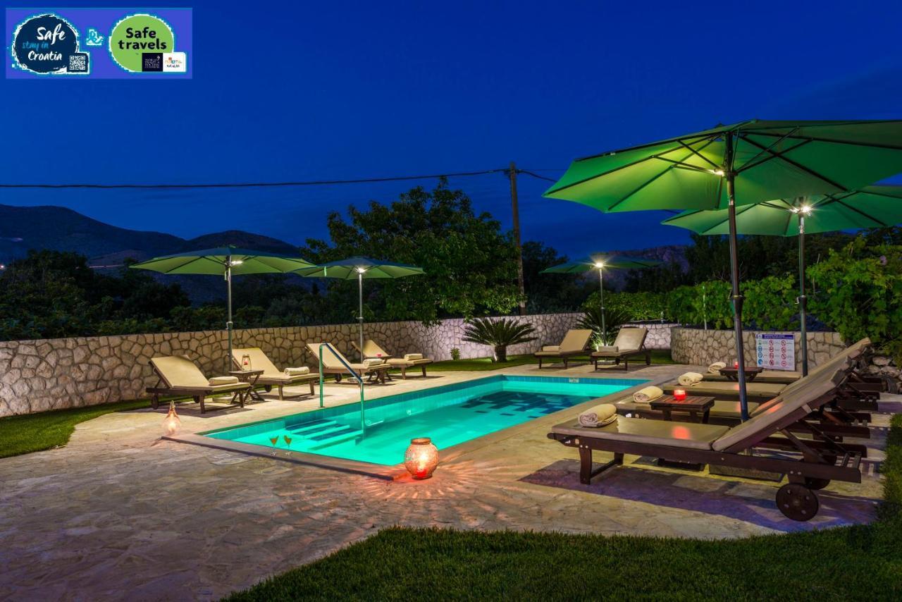 Vila Vergatum-Privacy,Gym,Billiards,Table Tennis Donji Brgat ภายนอก รูปภาพ