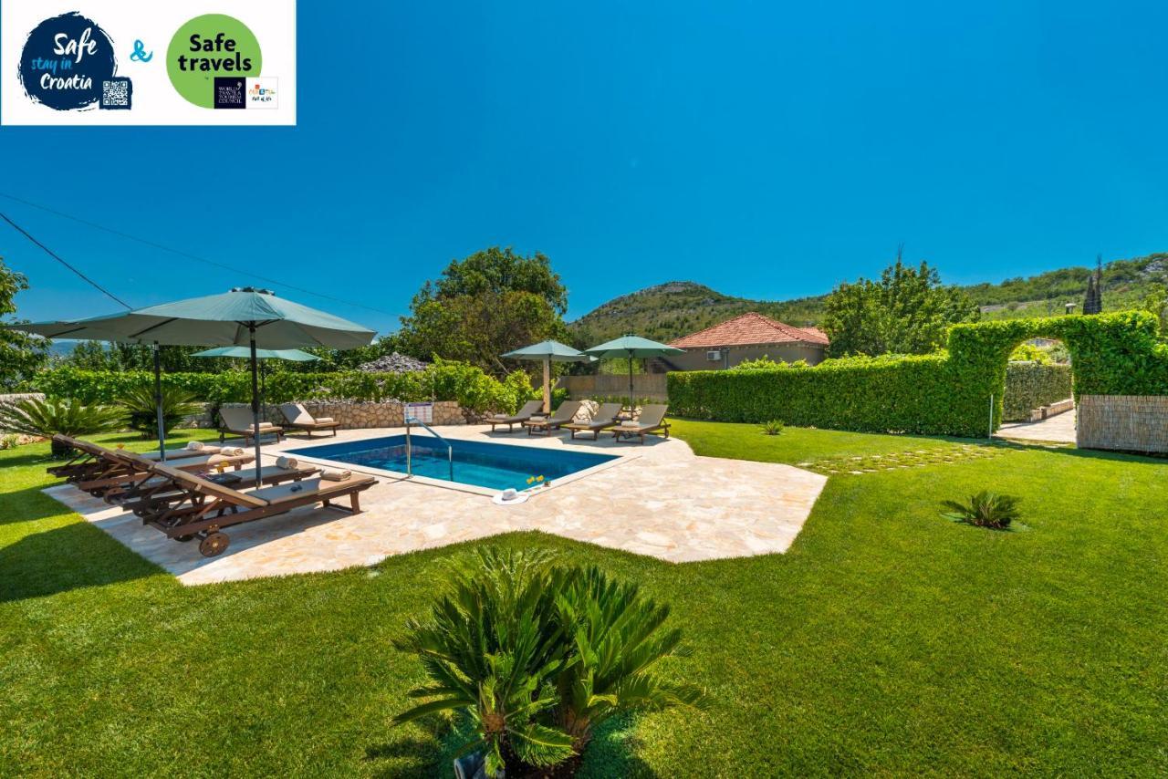 Vila Vergatum-Privacy,Gym,Billiards,Table Tennis Donji Brgat ภายนอก รูปภาพ